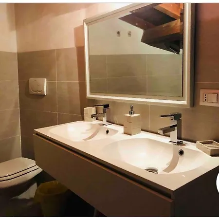 Ale E Nau Guest house Rome